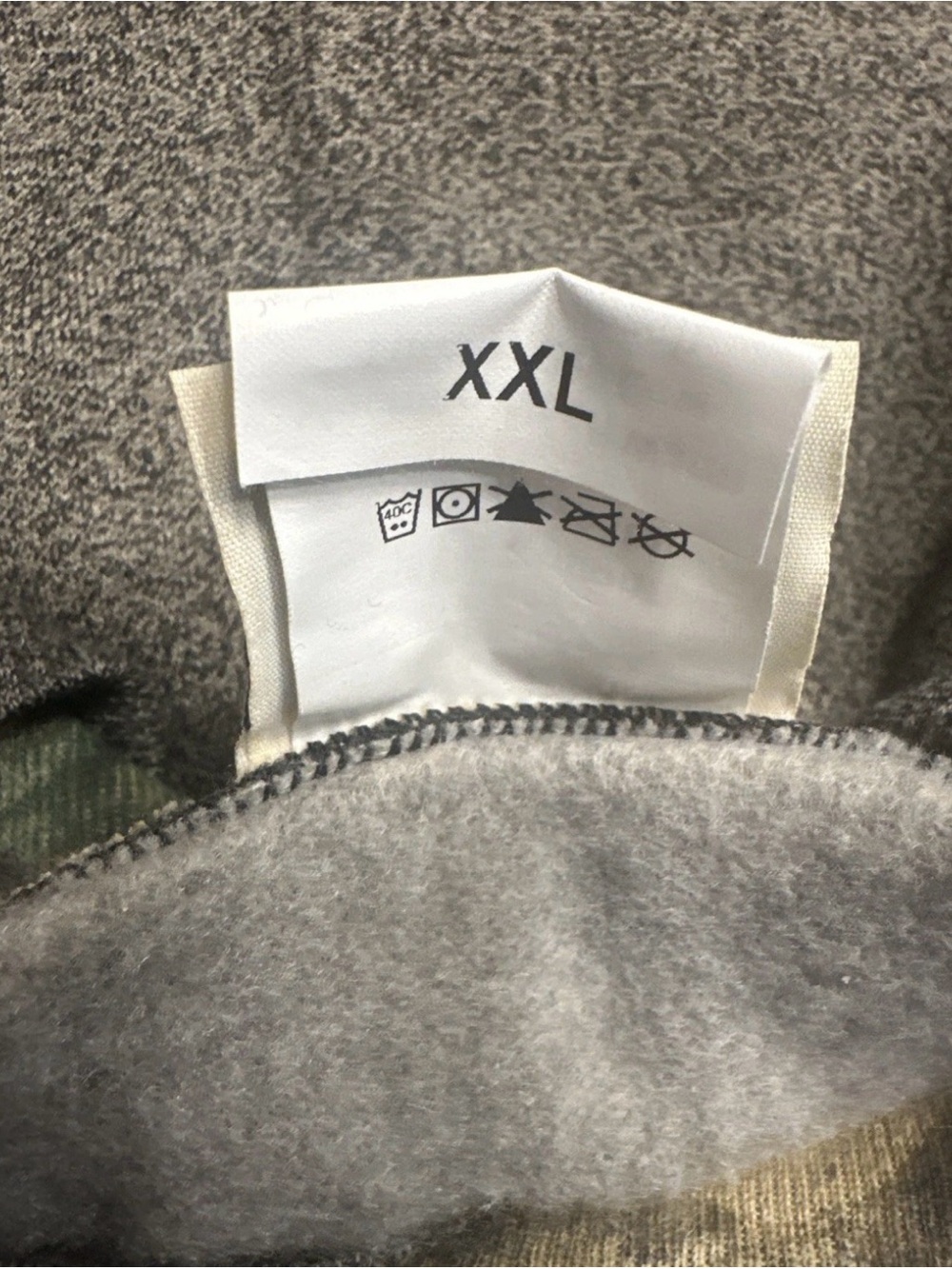 Vintage Artisans Mens XXL Deer Forest Graphic Sweatshirt Leaf Camouflage Sleeves - Picture 9 of 13